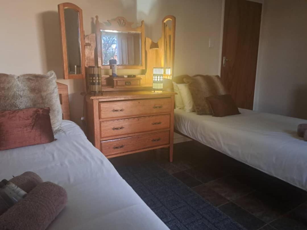 Koha Guesthouse Мариентал Екстериор снимка