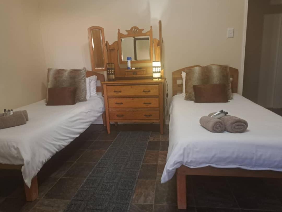 Koha Guesthouse Мариентал Екстериор снимка