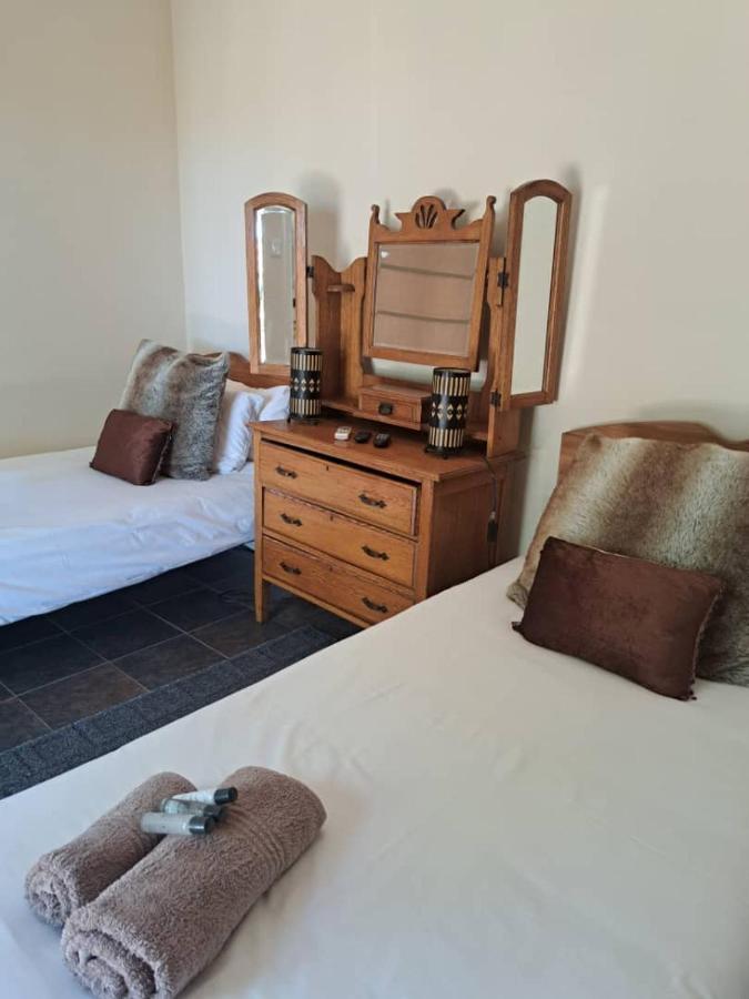 Koha Guesthouse Мариентал Екстериор снимка