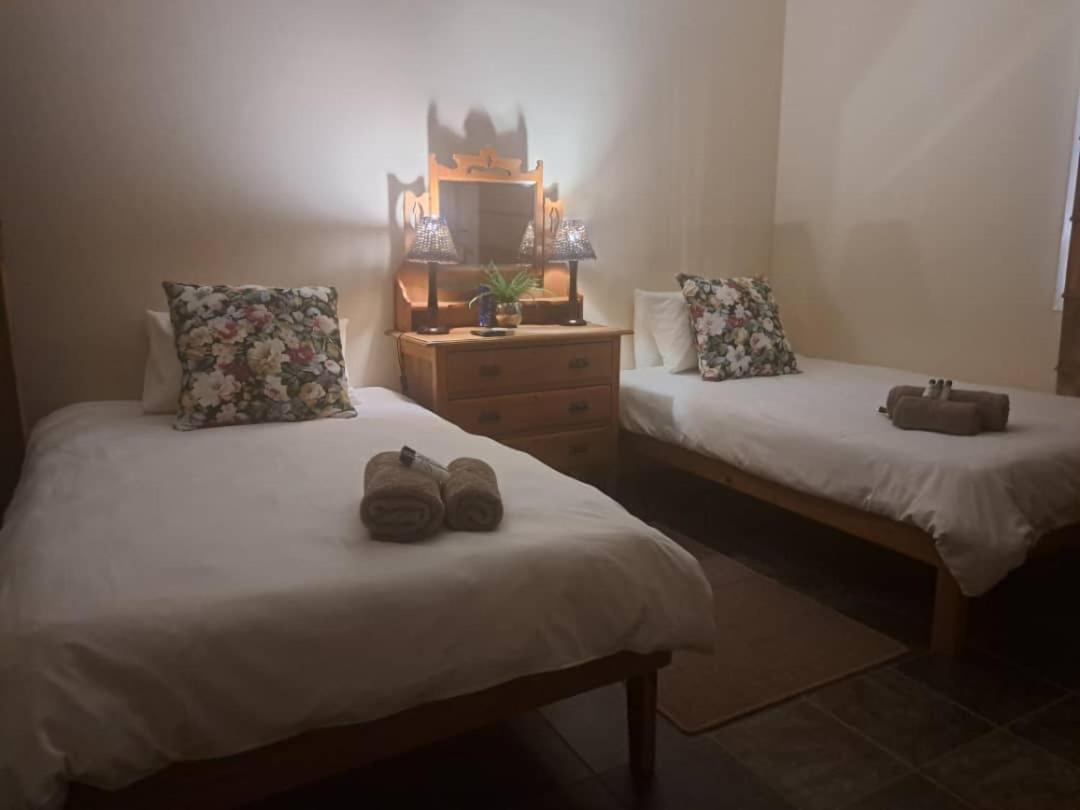 Koha Guesthouse Мариентал Екстериор снимка